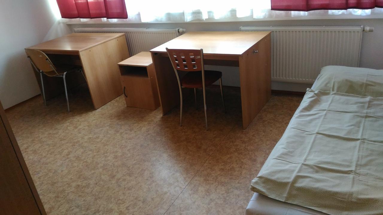 Strahov Хостел Прага